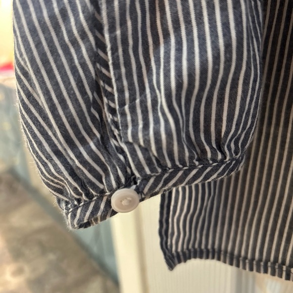 Talbots Navy White Stripe SZ M Floral Embroidered Sleeves Top - Picture 4 of 6